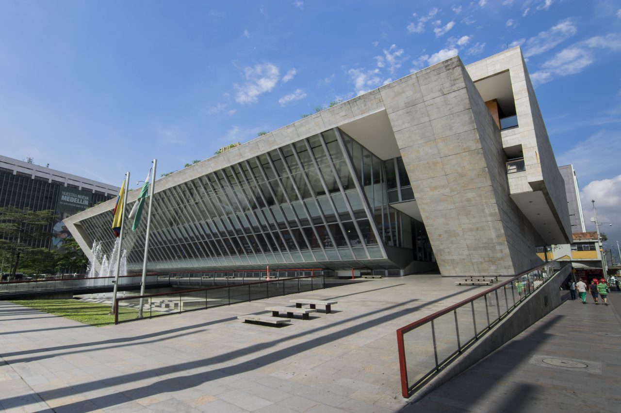 Exterior Biblioteca EPM