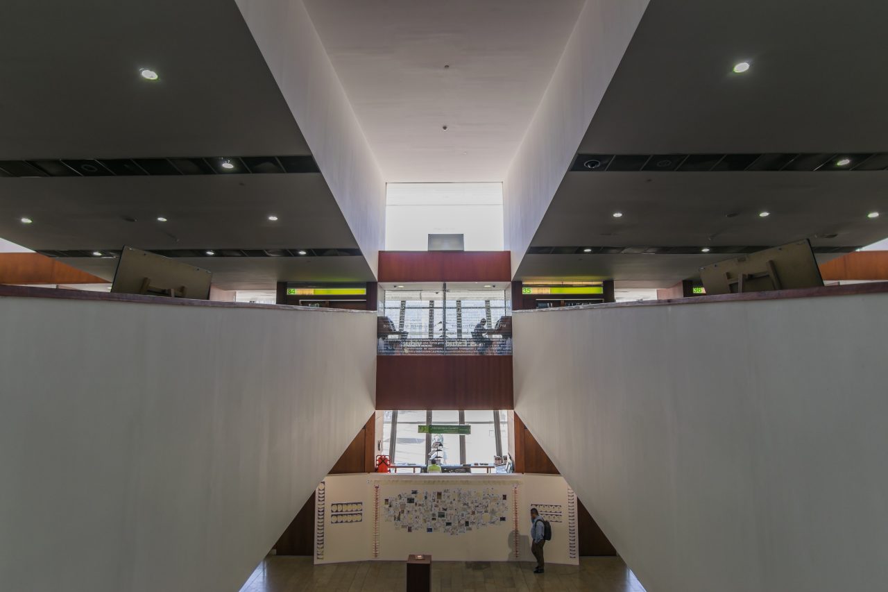 Interior salas Biblioteca EPM