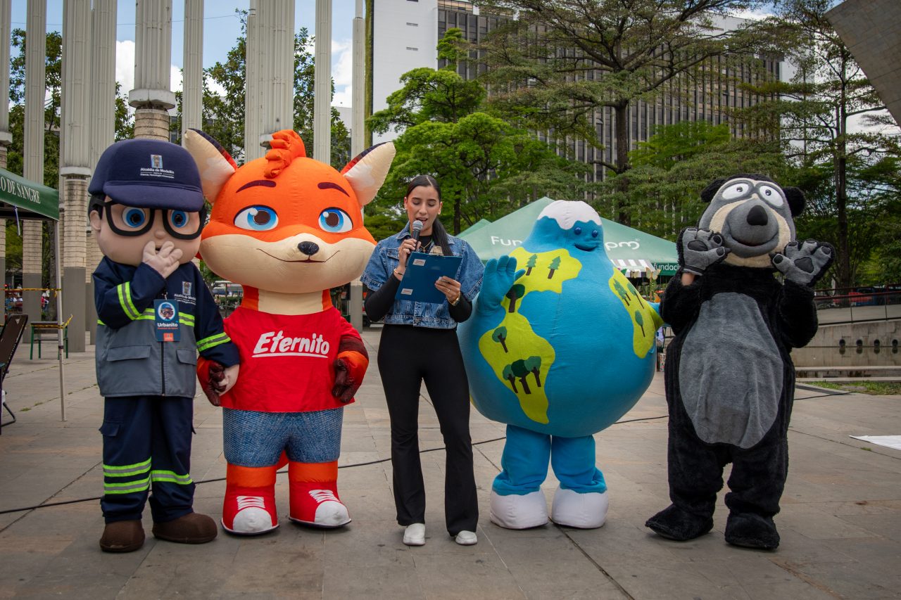 Mascotas del evento