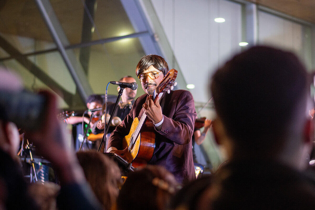 Grupo de música en la Casa de la Música