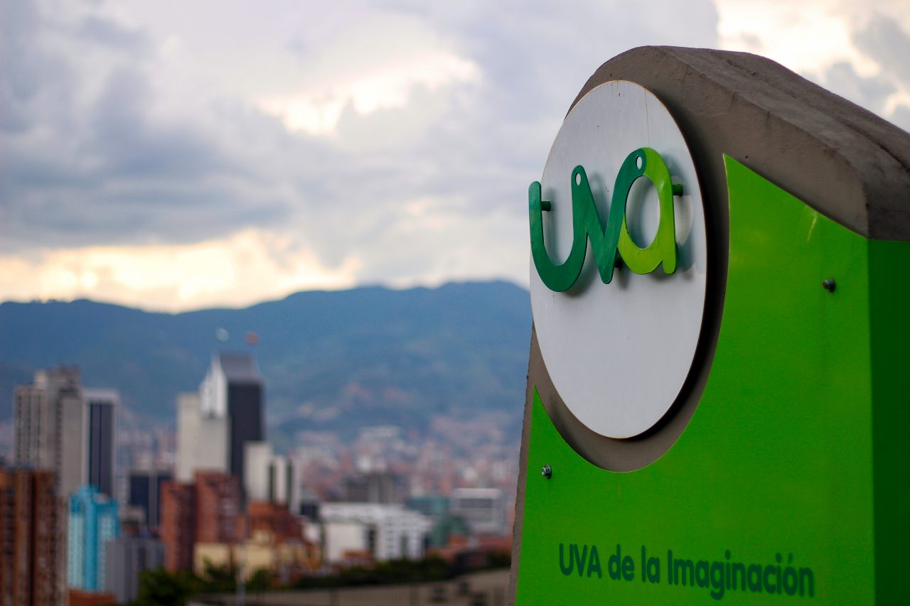 Trabajadoras de EPM en una UVA