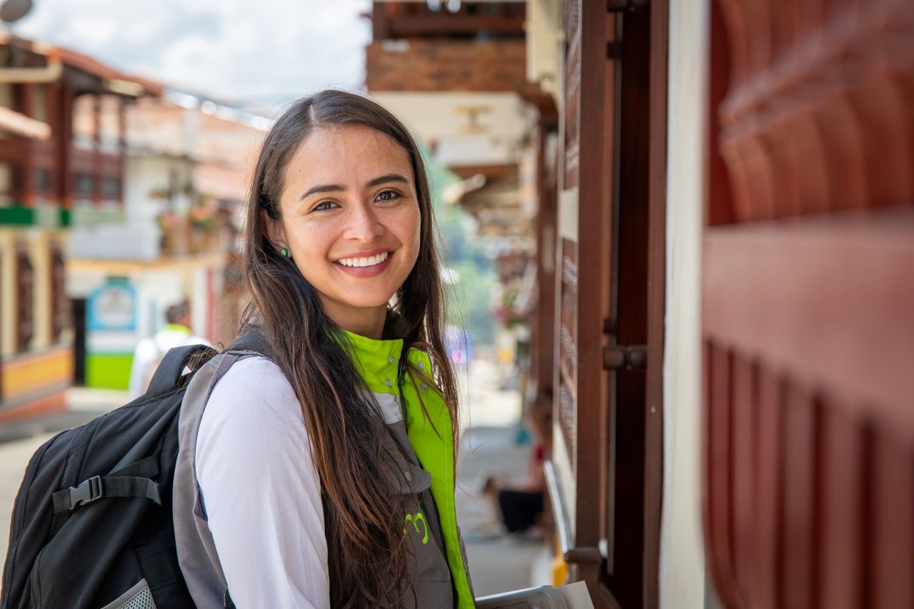 Trabajadora de la Fundación EPM