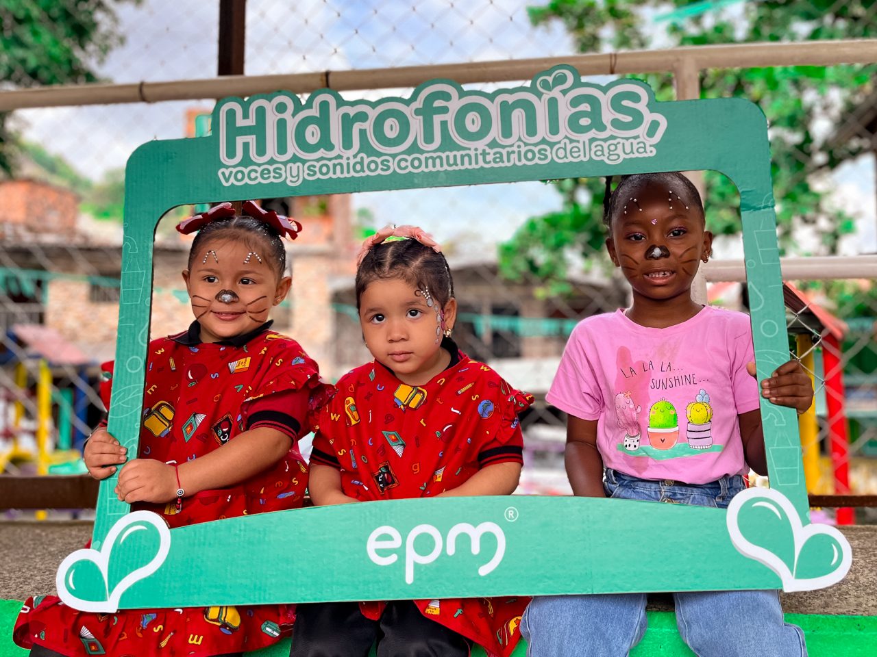 Niños hidrofonias