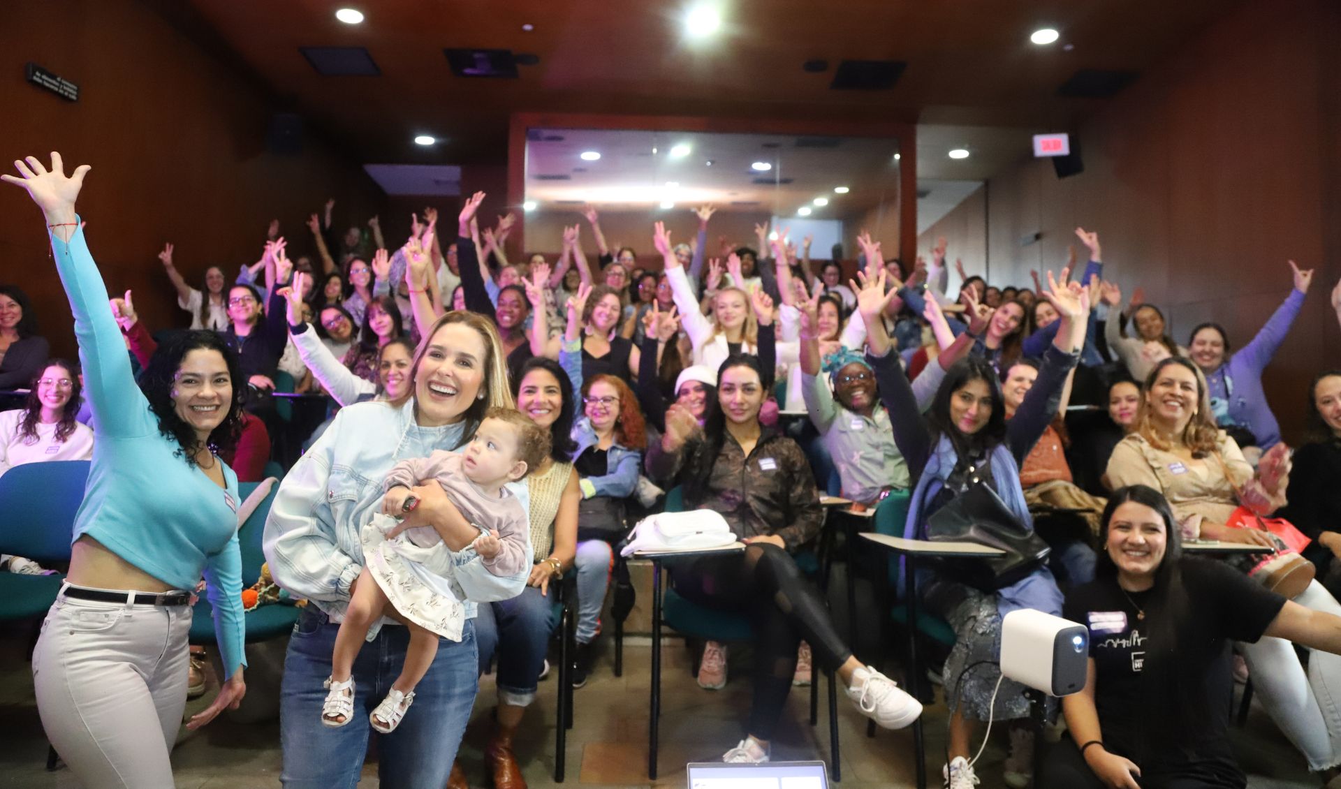 Fundación EPM en alianza con Impact Hub, iniciaron el programa Crece Mujer, una iniciativa para acompañar y formar a 85 mujeres emprendedoras de Medellín, el área metropolitana y sus corregimientos 