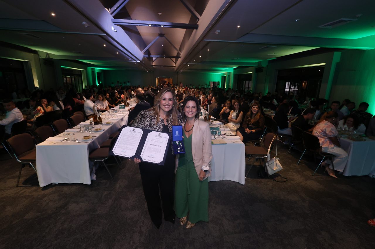 Medalla al Mérito Cívico y Empresarial 