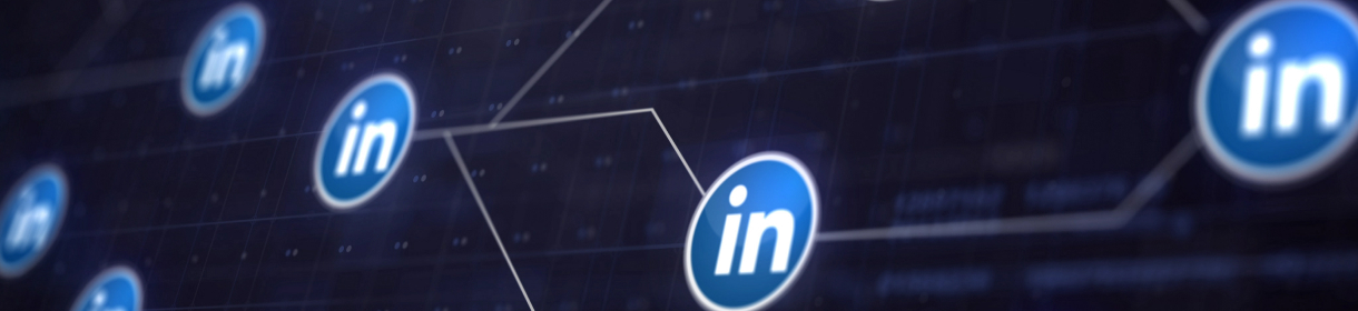 Iconos de LinkedIn conectados entre sí sobre un fondo digital oscuro.